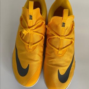 NIKE KOBE AD EXODUS TB PROMO BASKETBALL YELLOW